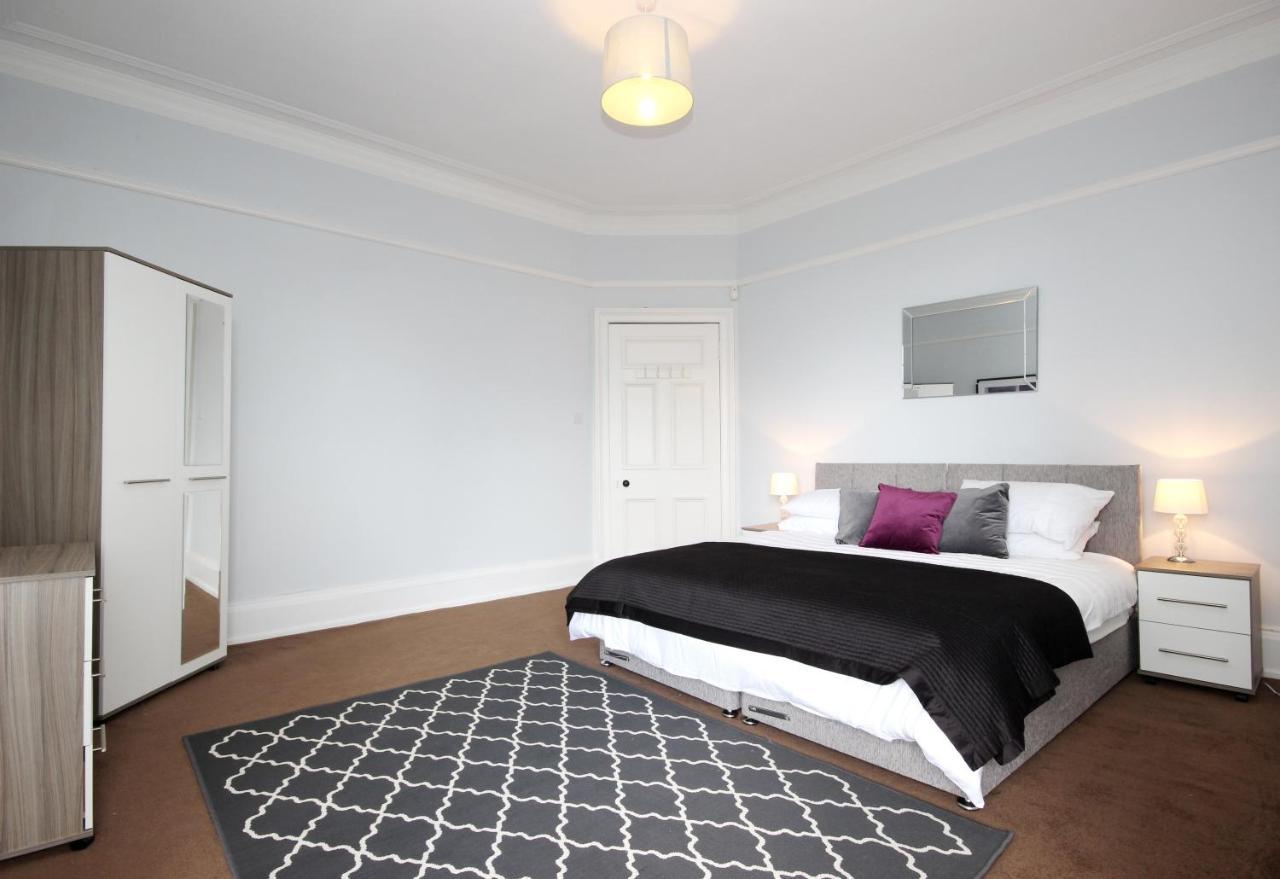 דירות Barrhead Braemount House מראה חיצוני תמונה